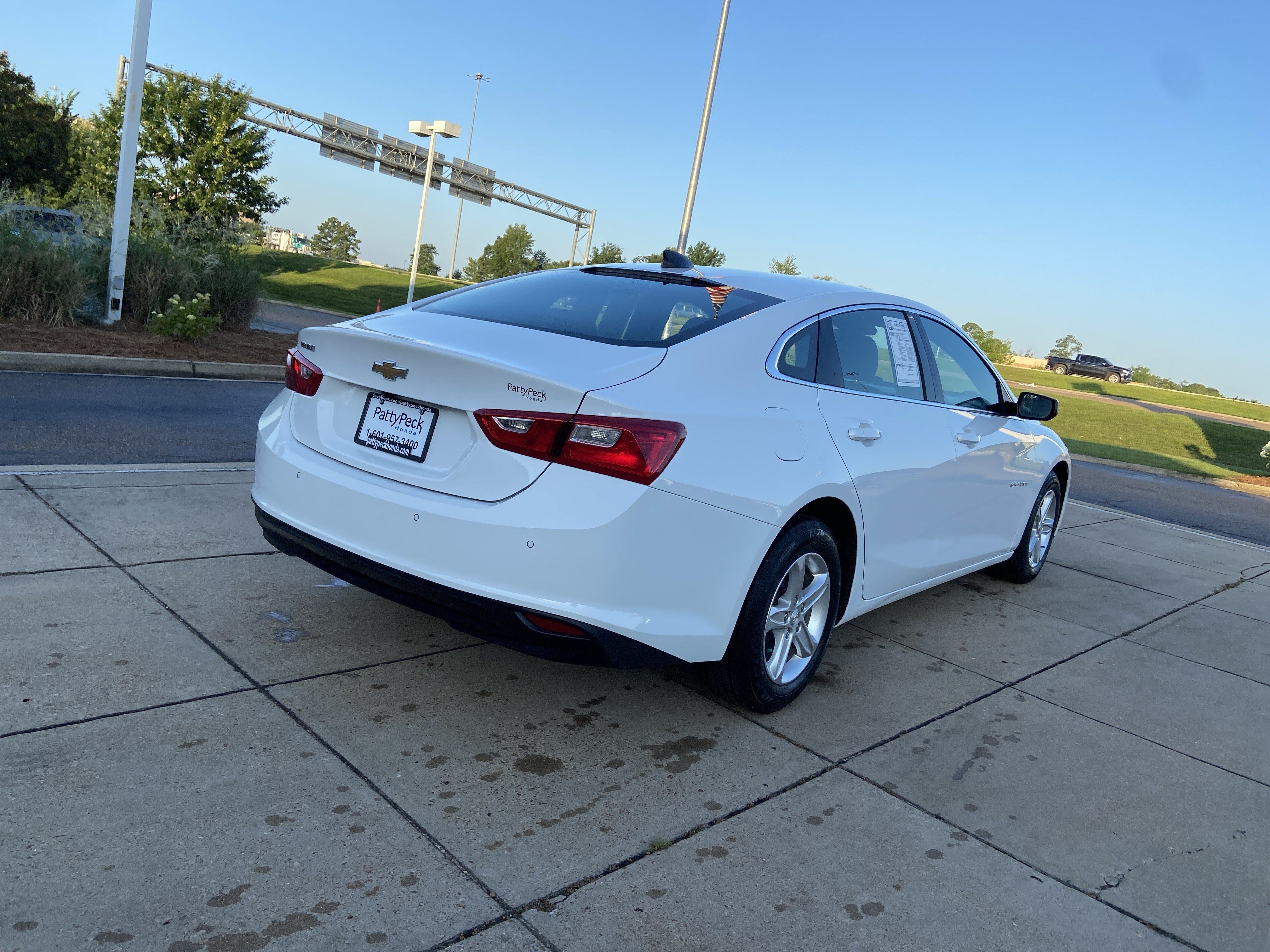 Used 2024 Summit White Chevrolet LS image 11