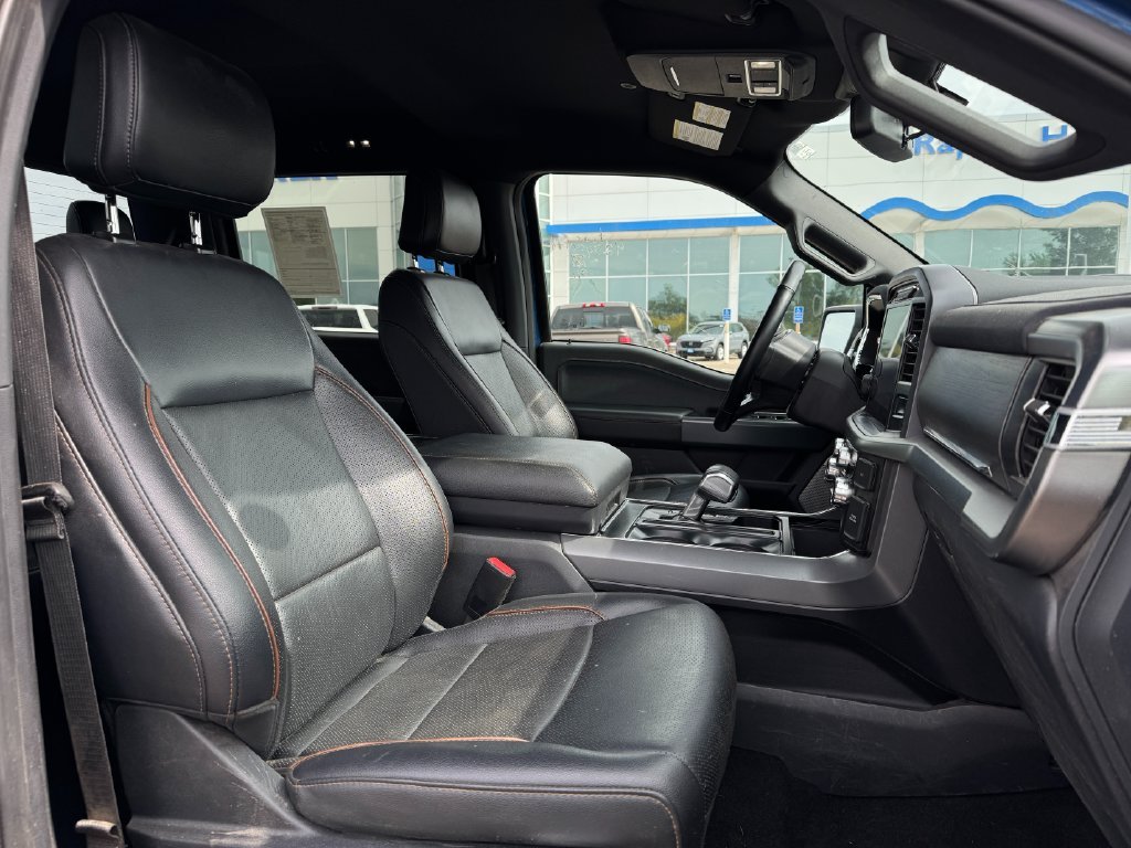Used 2024 Atlas Blue Metallic Ford Lariat image 25