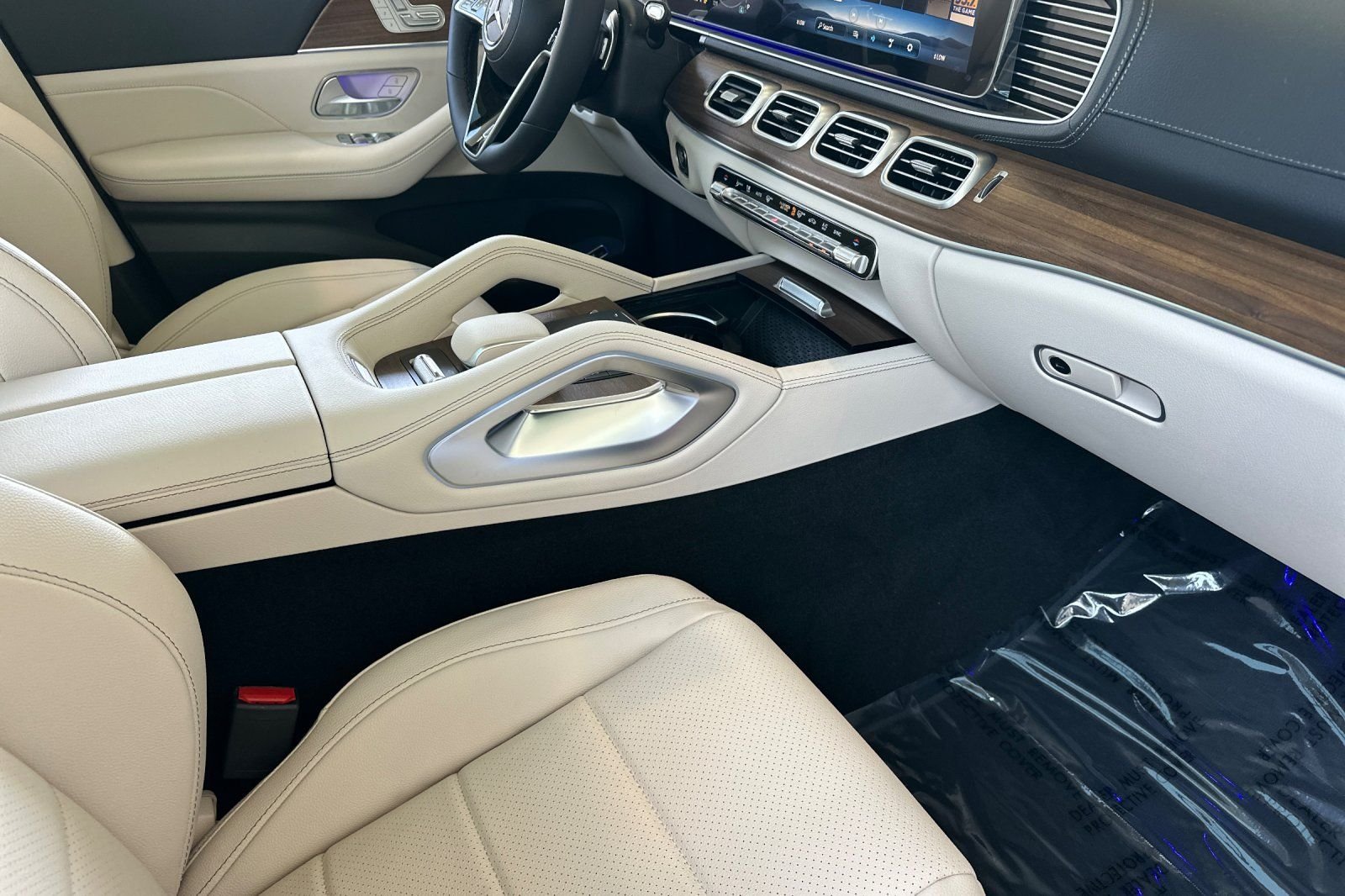 New 2026 White Mercedes-Benz GLS 450 image 17