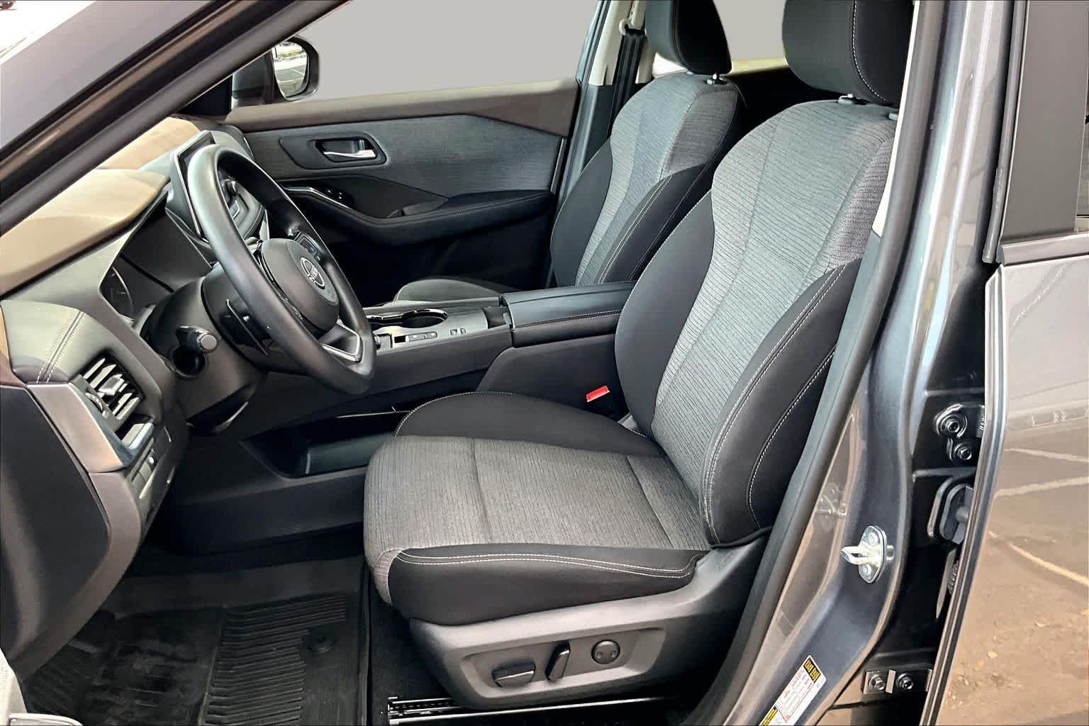 Used 2023 Gun Metallic Nissan SV image 8