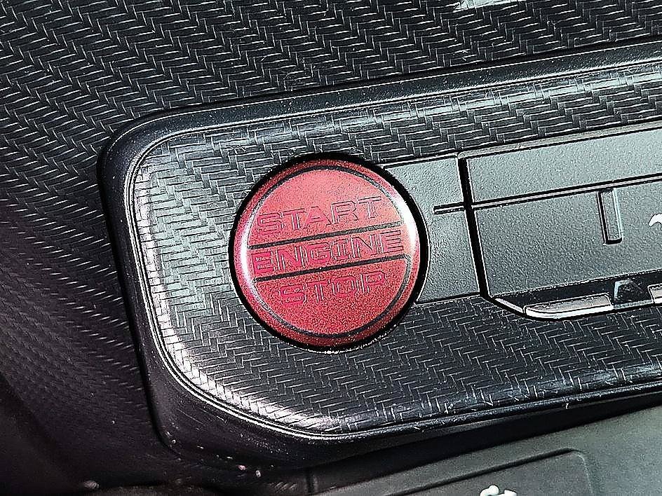 Used 2024 Silver Metallic Ford GT Premium image 26