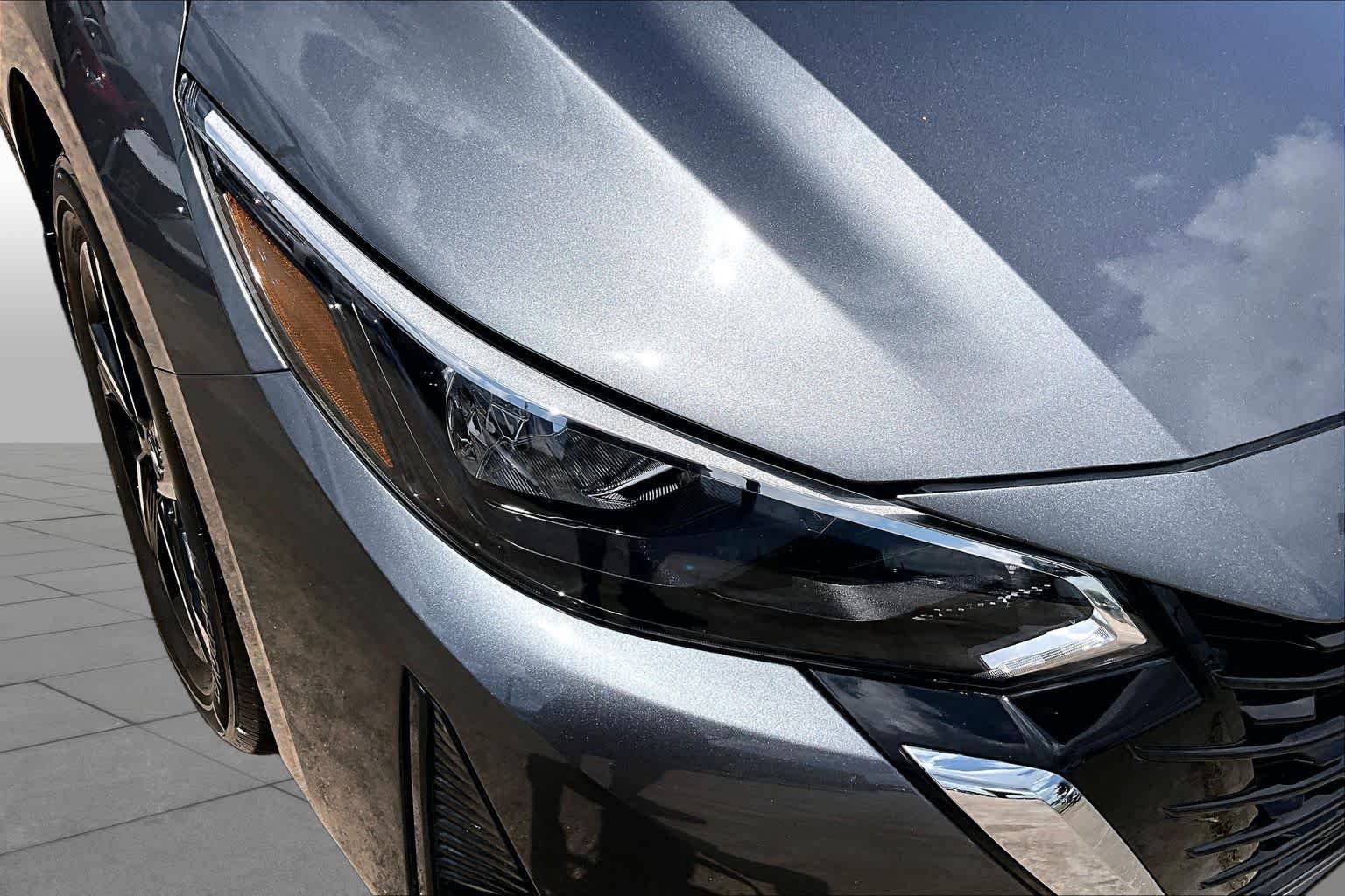 Used 2025 Gun Metallic Nissan SV image 26