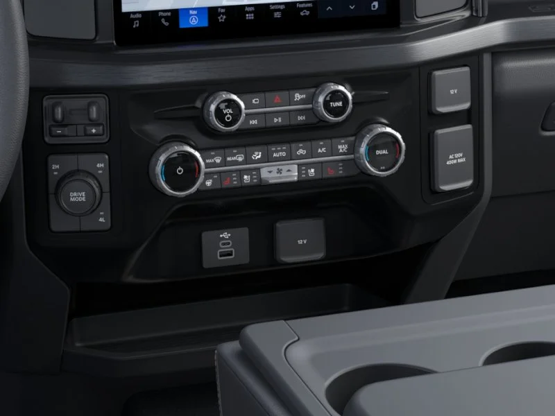 New 2026 Star White Metallic Tri-Coat Ford F-450® Lariat® image 15