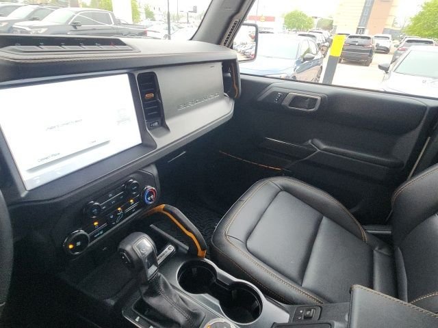 Used 2024 White Ford Badlands image 26