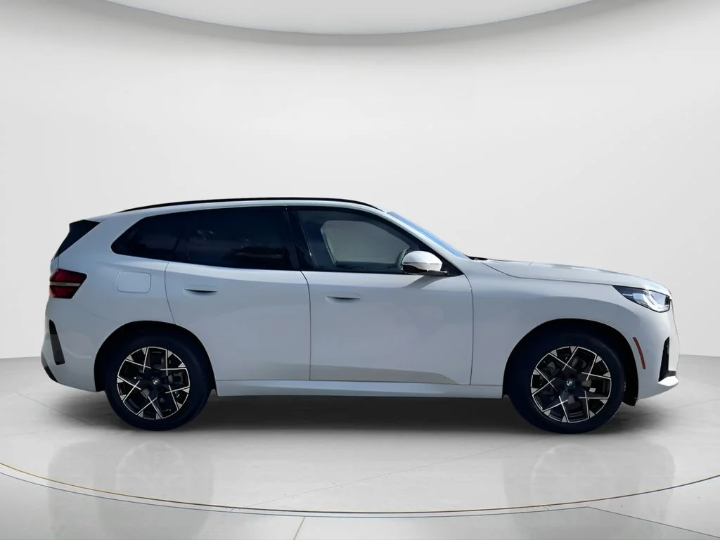 2026 BMW X3 30 - Photo 9