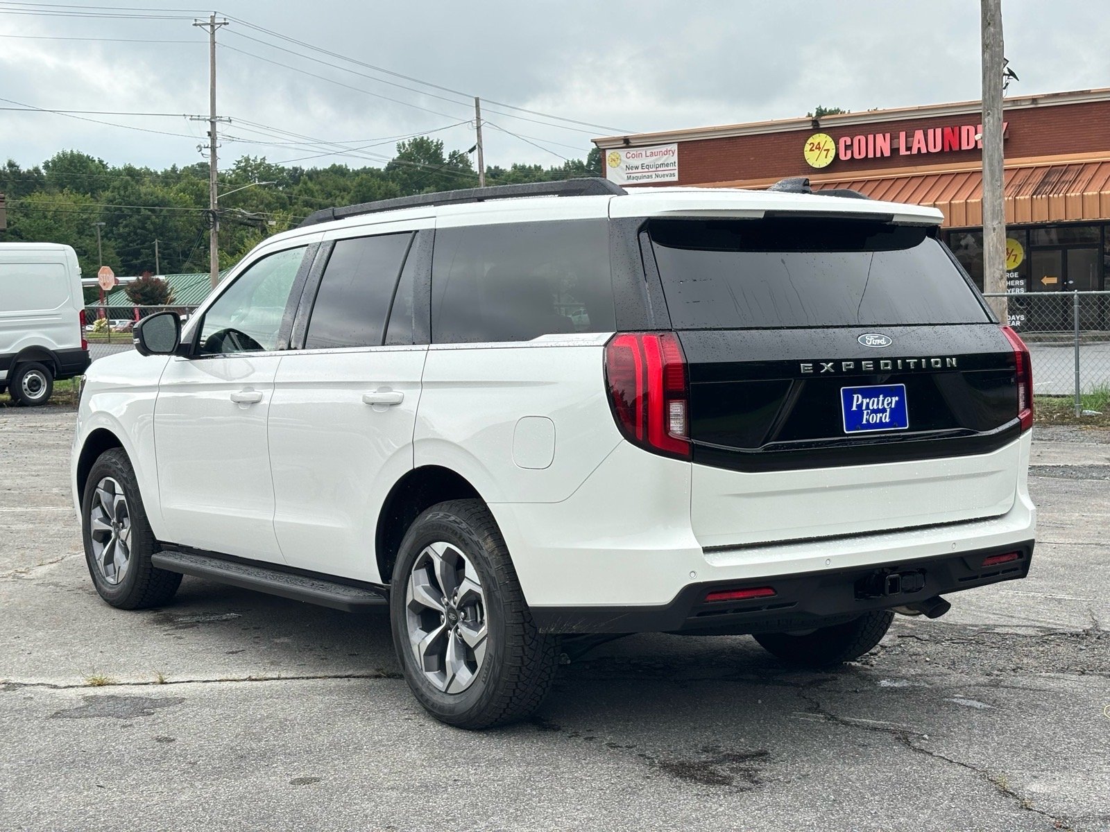 New 2027 Star White Metallic Tri-Coat Ford Active image 4