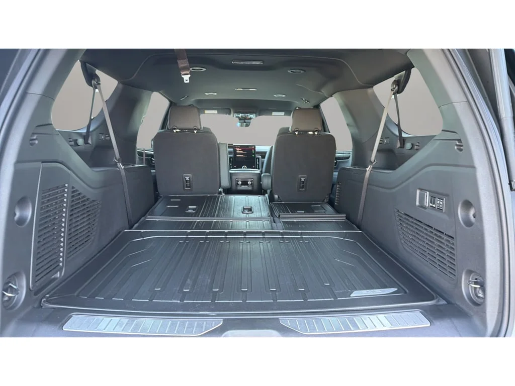 Used 2026 Sterling Metallic GMC AT4 image 14