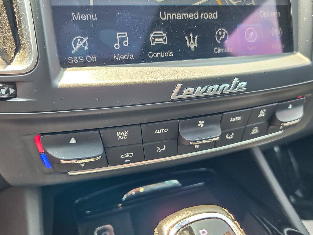 Used 2019 Bianco Maserati S GranSport image 25