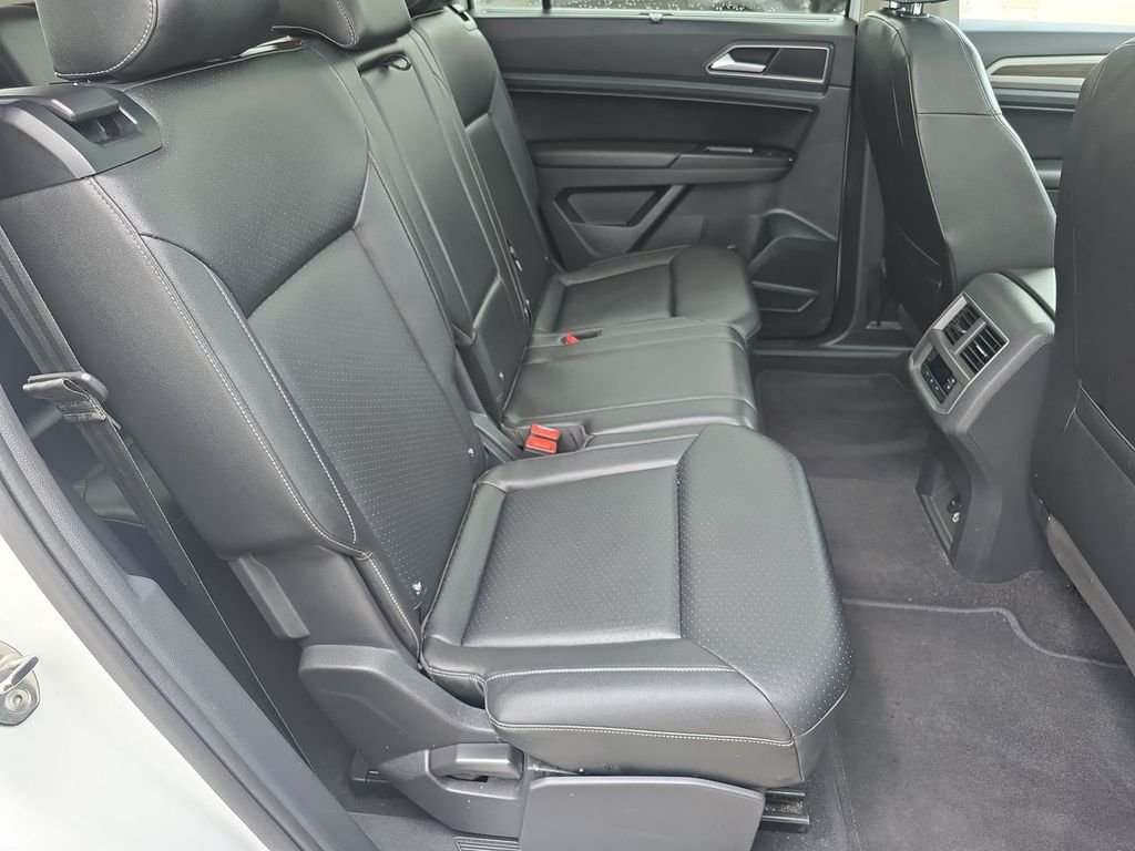Used 2019 White Volkswagen 3.6L V6 SE image 28