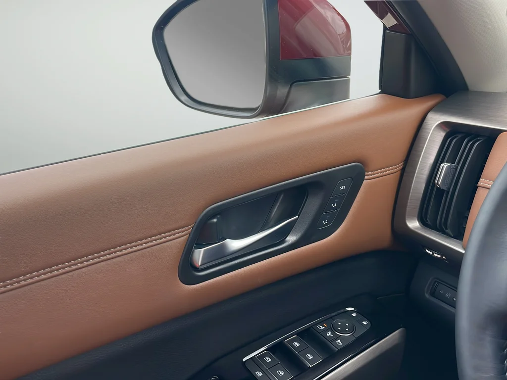 Used 2023 Red Nissan Platinum image 31