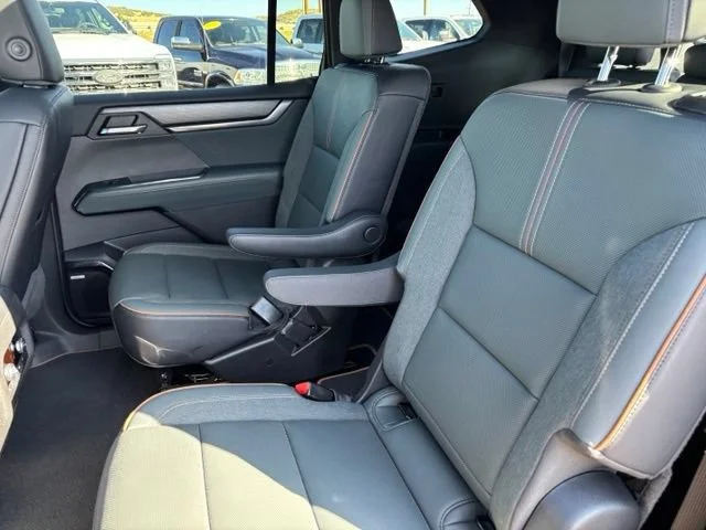 Used 2024 Sterling Metallic GMC AT4 image 18