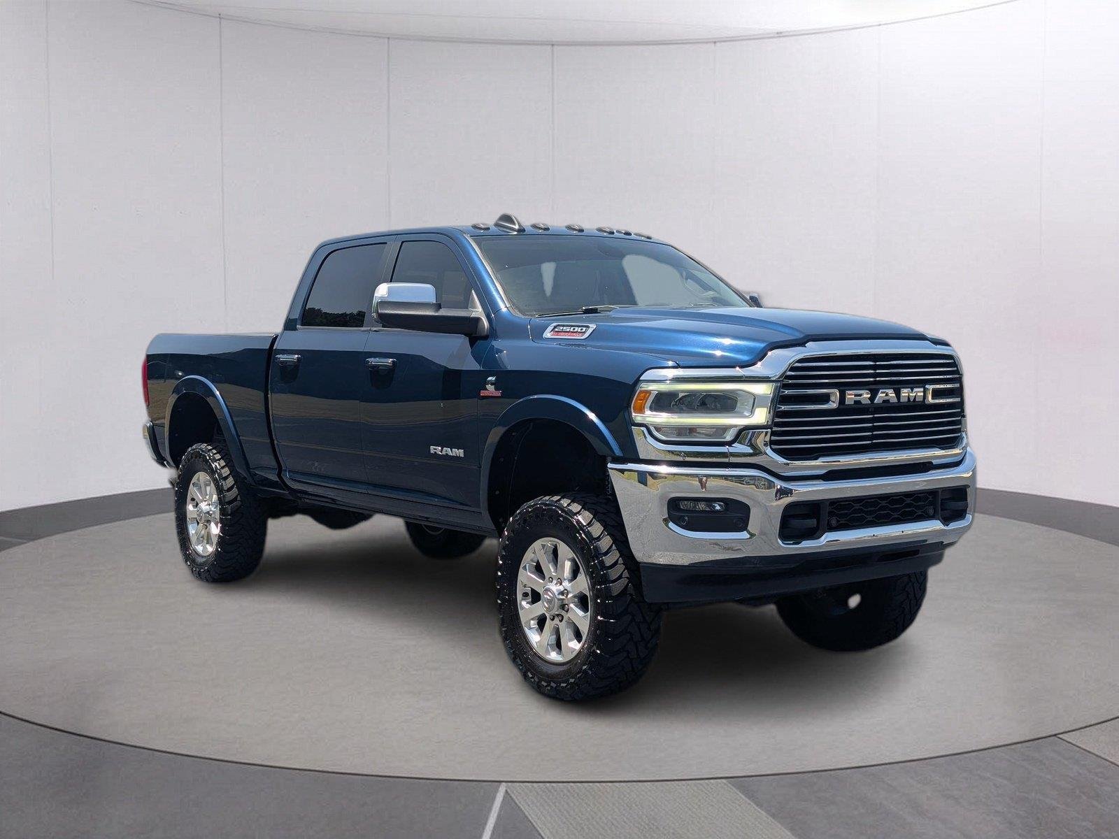 Used 2020 Patriot Blue Pearlcoat Ram Laramie image 8