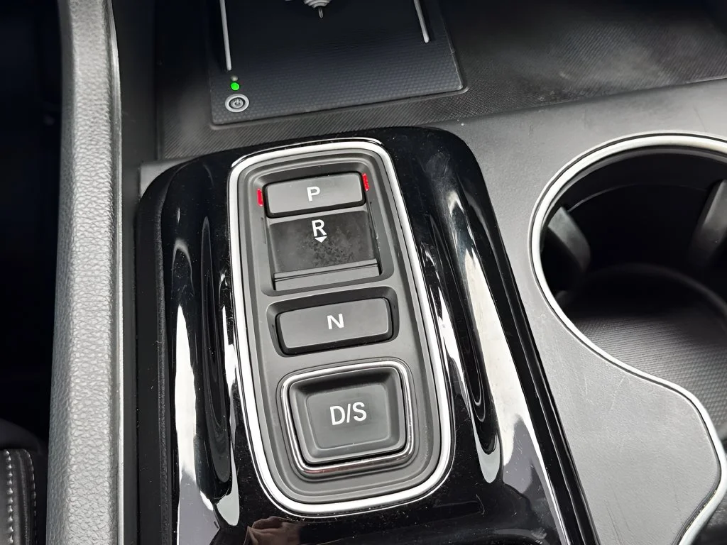 Used 2025 Red Honda Touring image 16