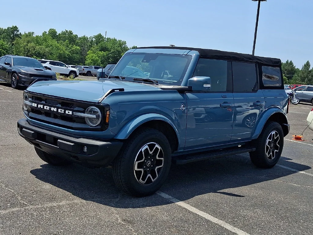 Used 2022  Ford Outer Banks image 6