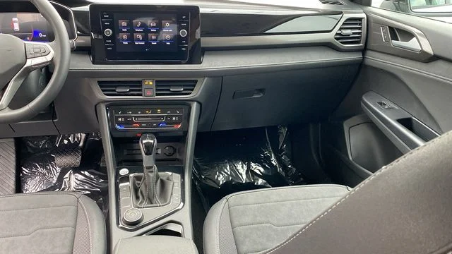 2026 Volkswagen Taos SE Black - Photo 10