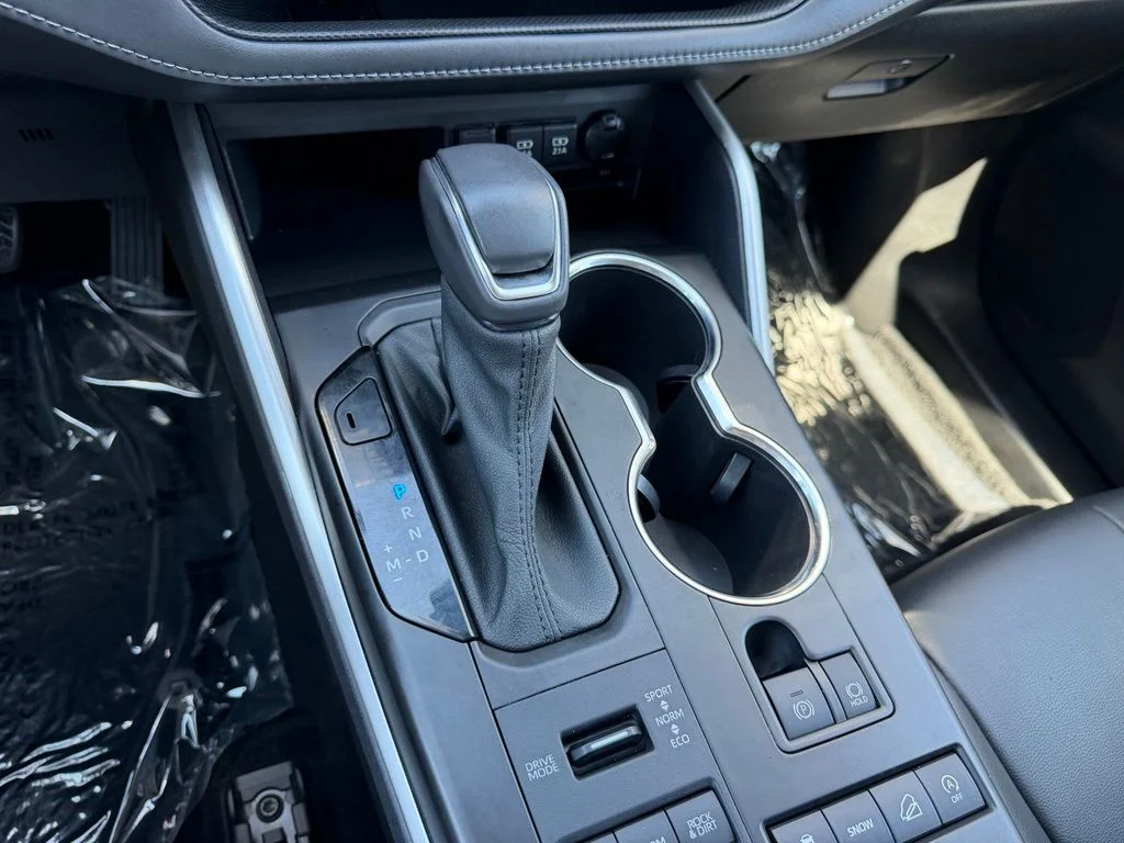 2021 Toyota Highlander XLE - Photo 22