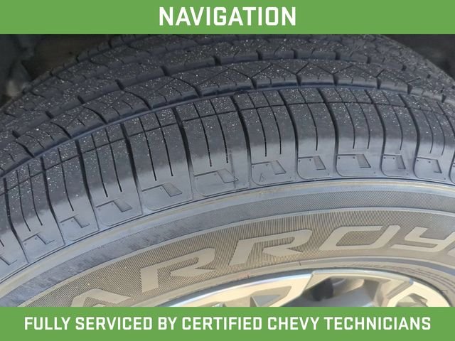 Used 2025 White GMC SLT image 19