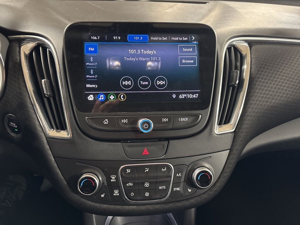 Used 2019 Silver Chevrolet LT image 15
