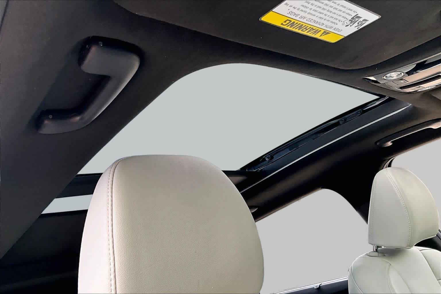 Used 2025 Volcanic Sand Kia SX Prestige image 14