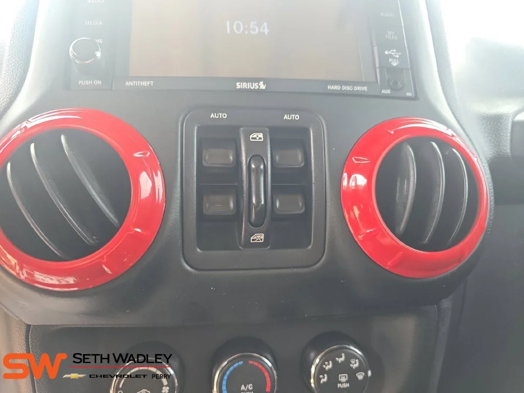 Used 2015 Red Jeep Sport image 25