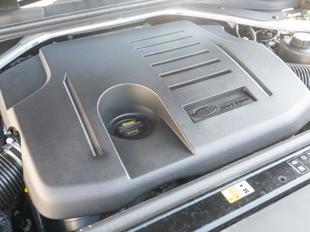 Certified Used 2023 Gray Land Rover SE Dynamic image 37