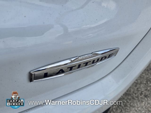 Used 2023 White Jeep Latitude image 13