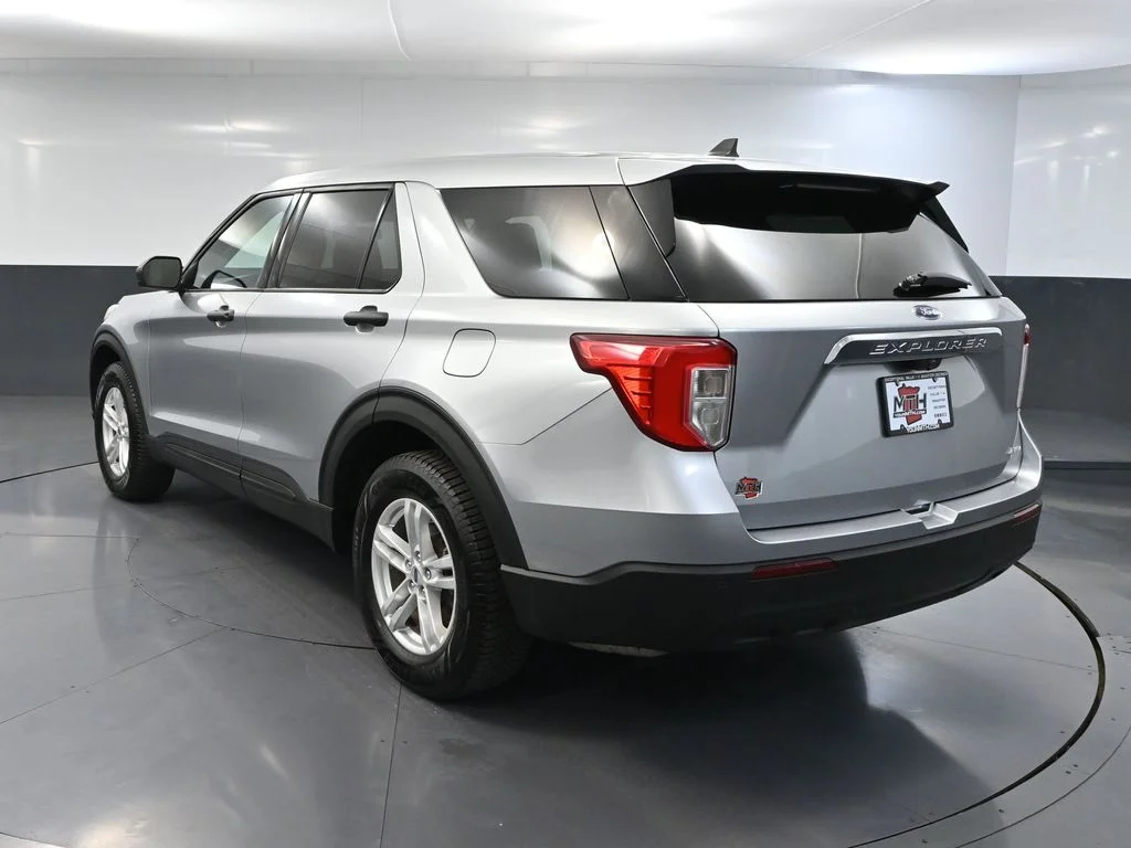 Used 2022 Silver Ford Base image 8