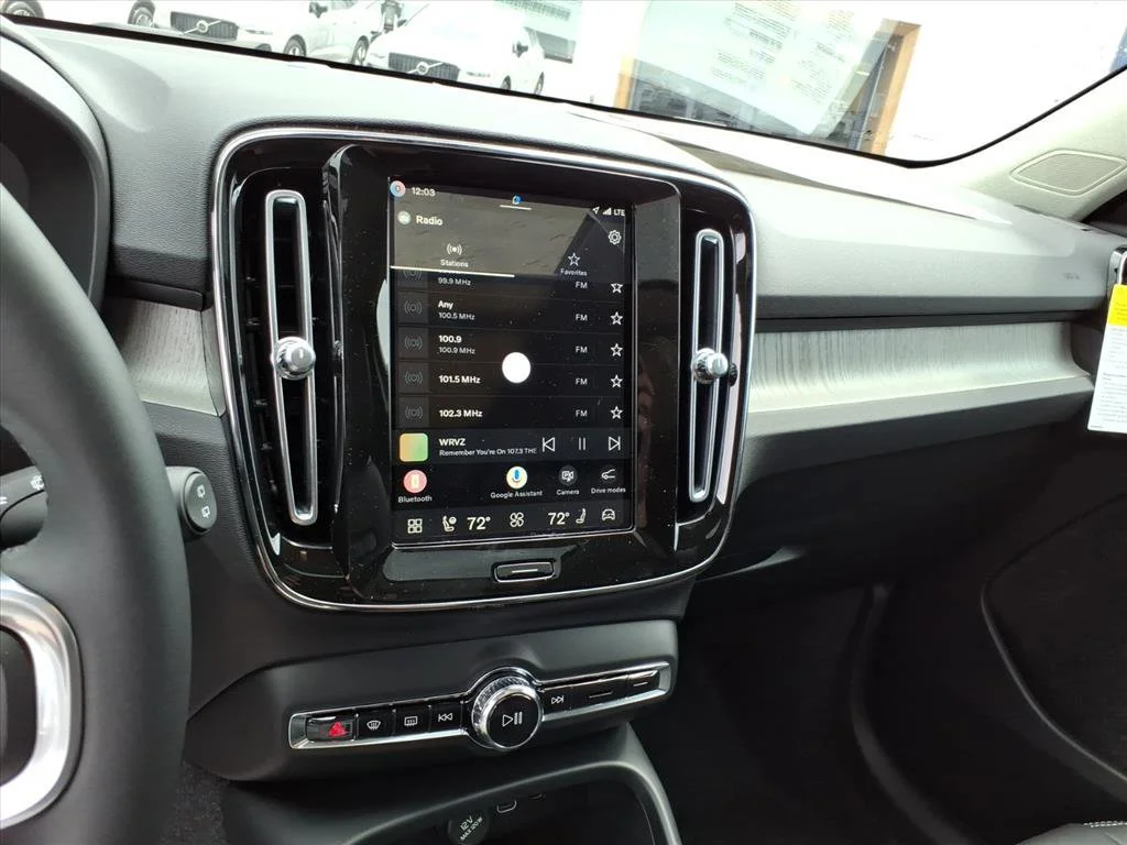 New 2026 Onyx Black Volvo Core image 20