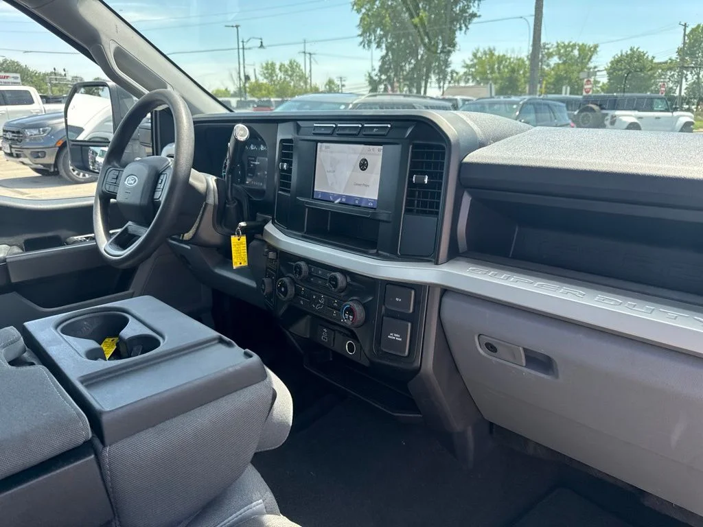 Certified Used 2024 Oxford White Ford XL image 35