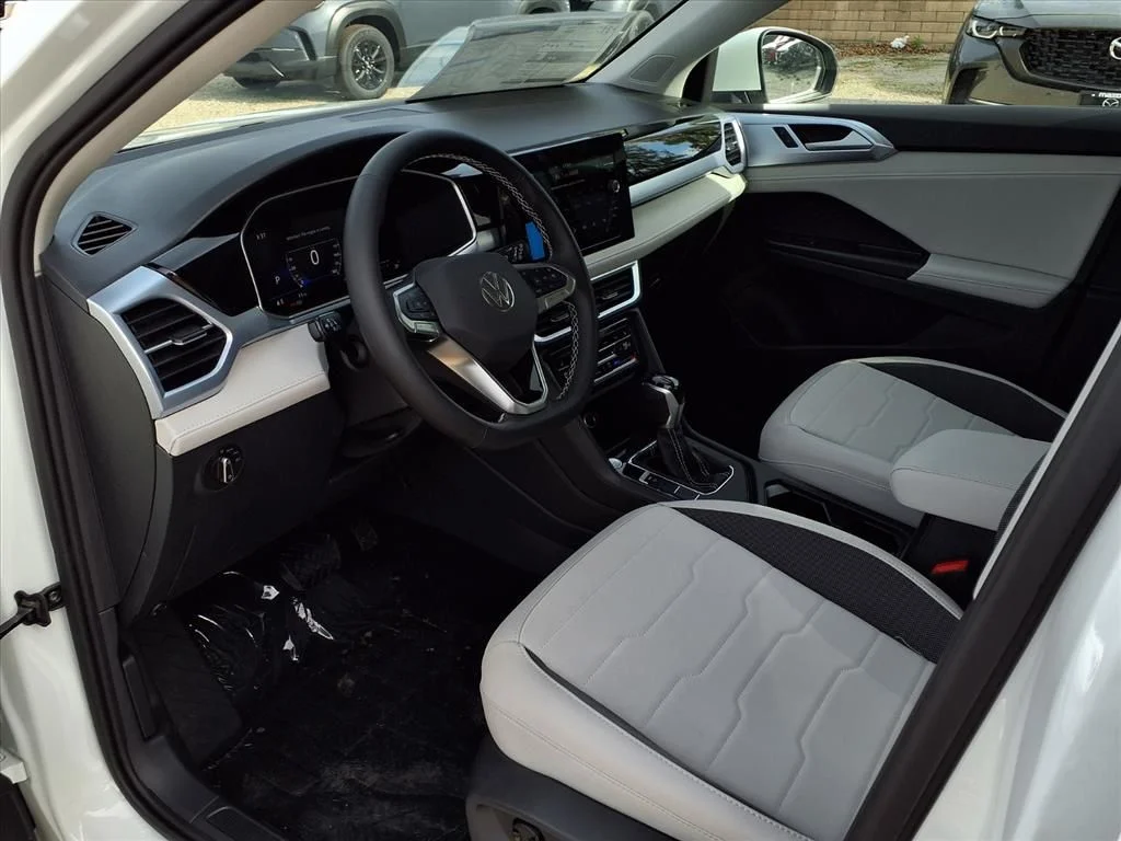 New 2026 White Volkswagen 1.5T SE image 14
