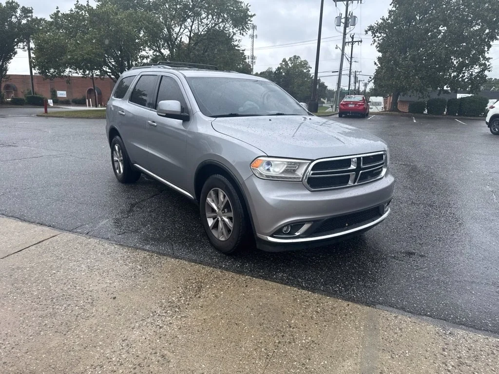 Used 2015 Silver Dodge Limited image 4