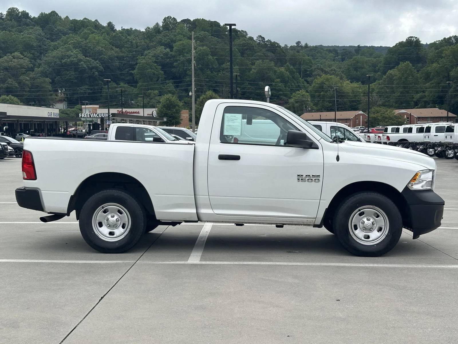Used 2017 Bright White Clearcoat Ram Tradesman image 8