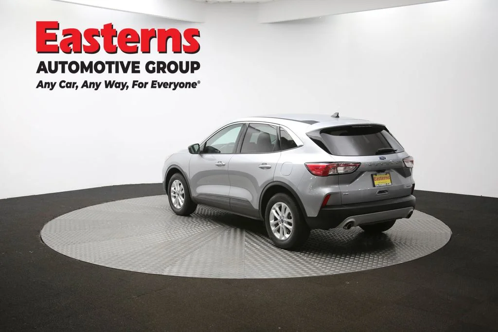 Used 2022 Silver Ford SE image 63
