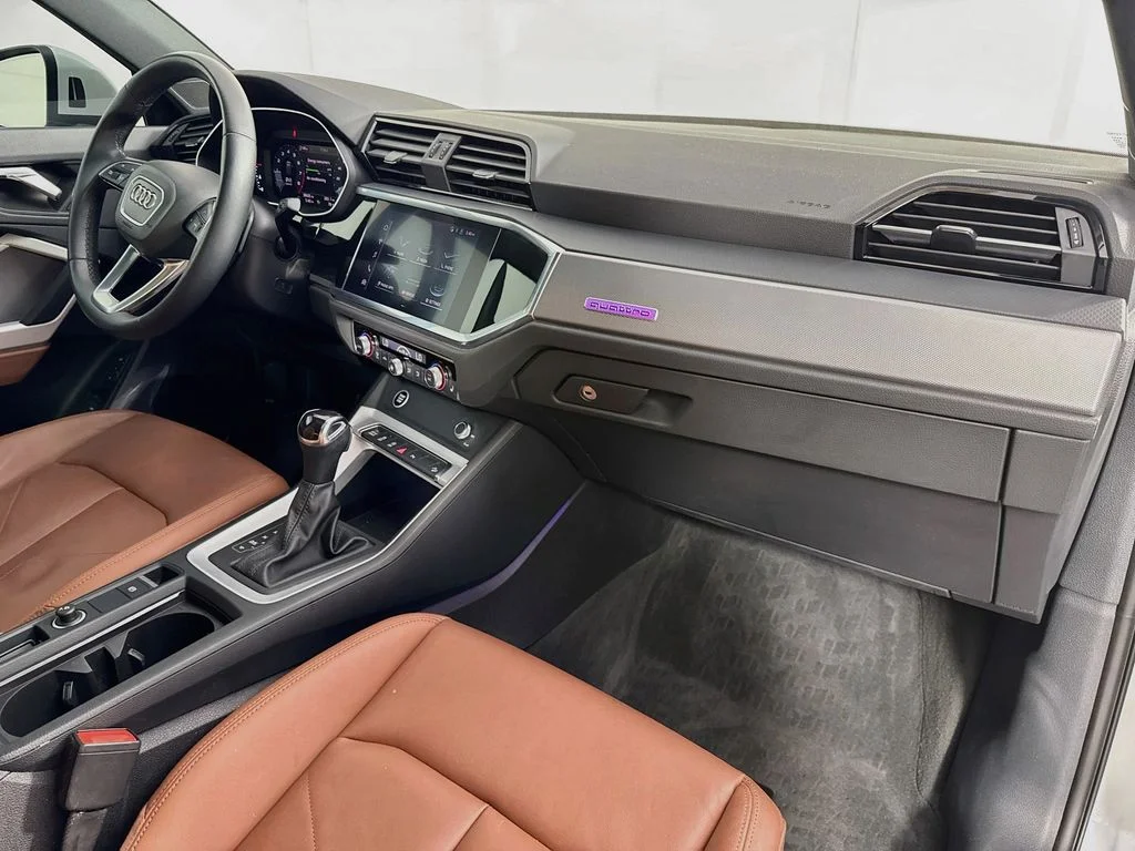 Used 2022 Glacier White Audi Premium Plus image 39