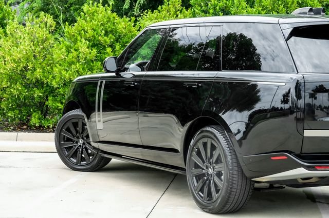 Used 2023 Black Land Rover SE image 16