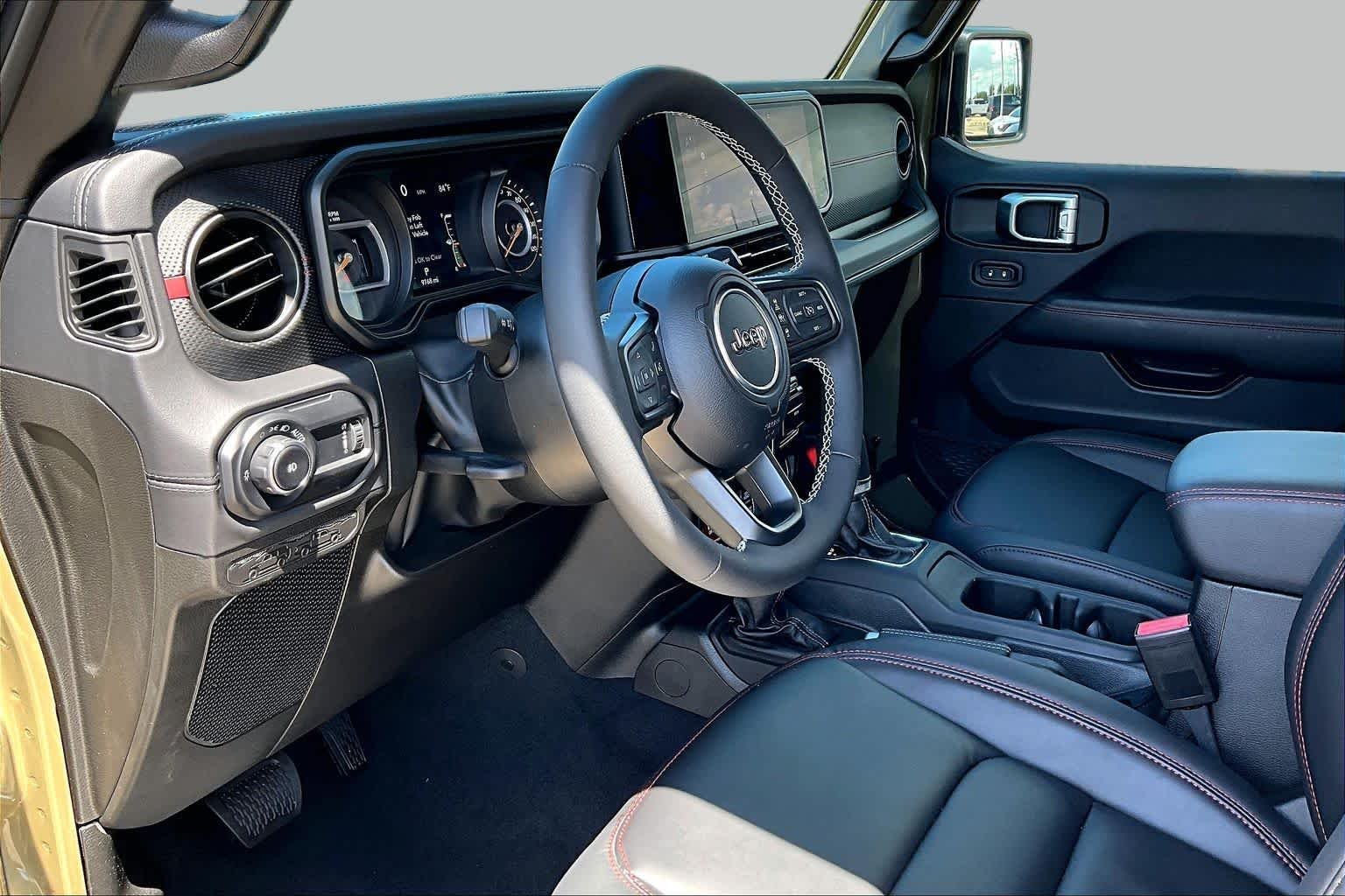 Used 2025 41 Jeep Rubicon image 18