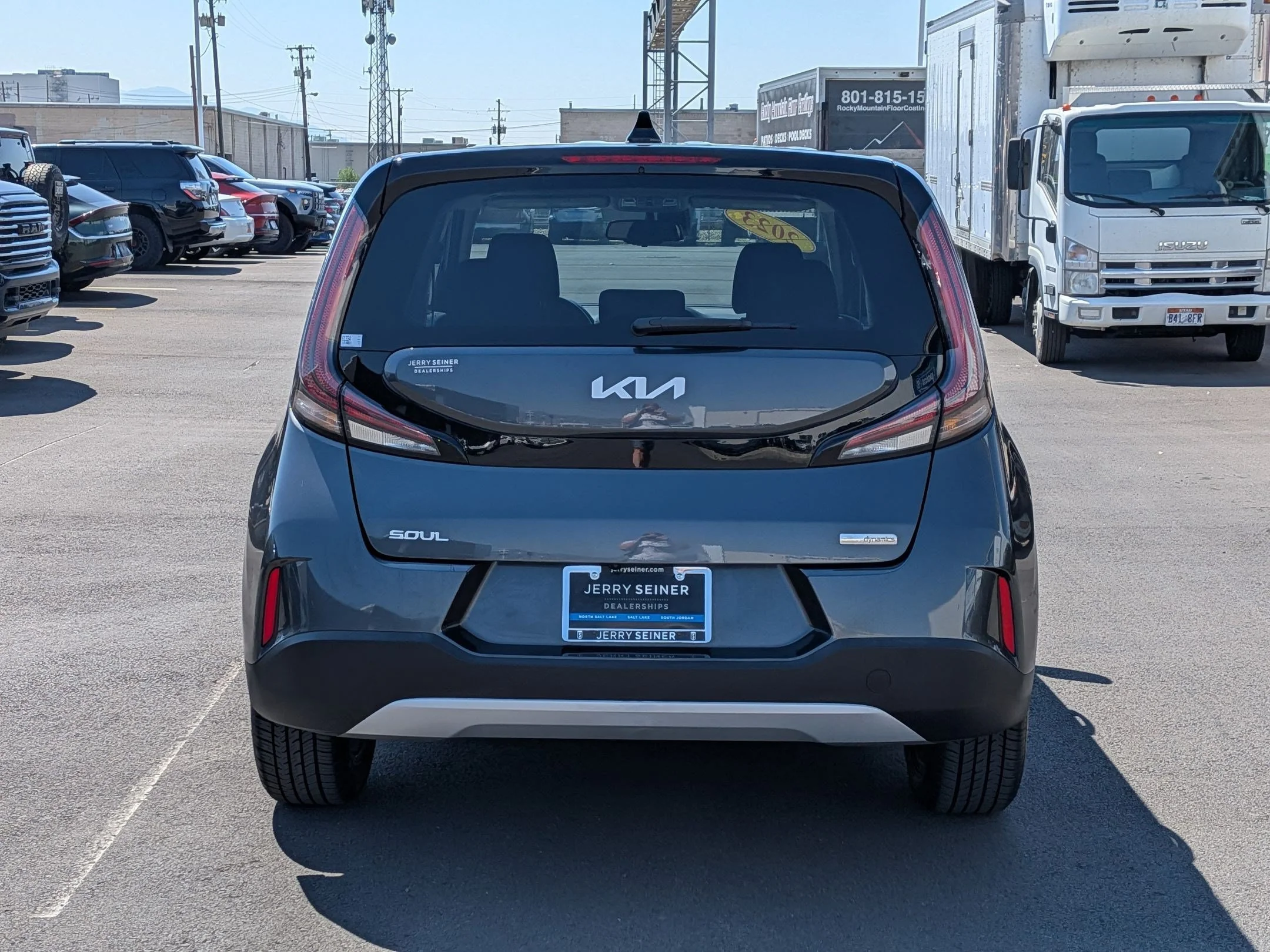 Used 2023 Gravity Gray Kia EX image 4