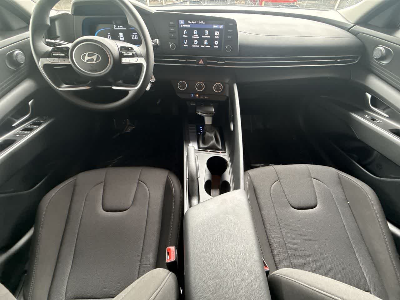 2025 Hyundai Elantra SE - Photo 24