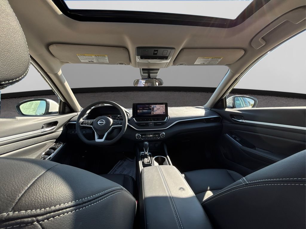 2025 Nissan Altima SL - Photo 25