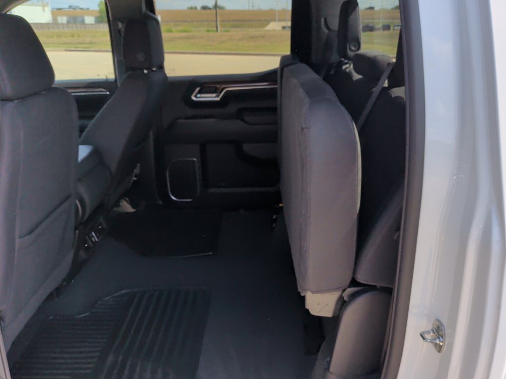 Used 2025 White Chevrolet LT image 35