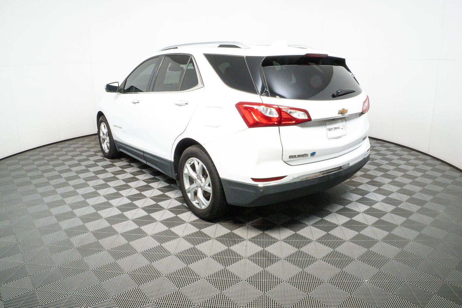 Used 2018 Summit White Chevrolet Premier image 29