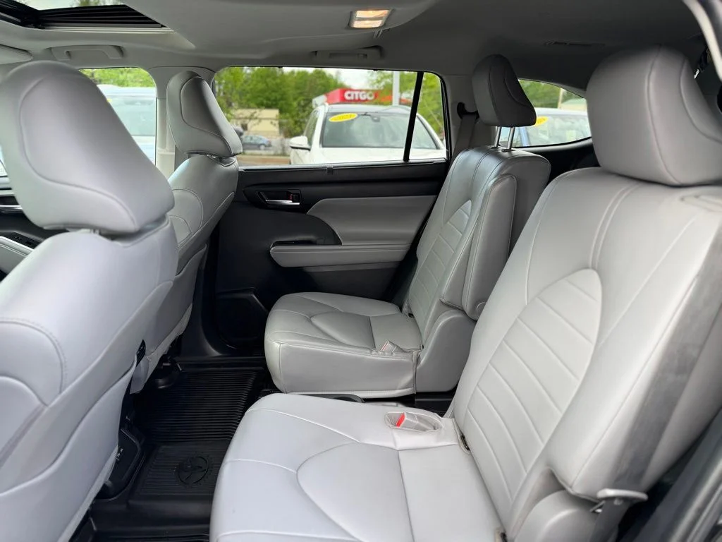 Used 2022 Black Toyota XLE image 11