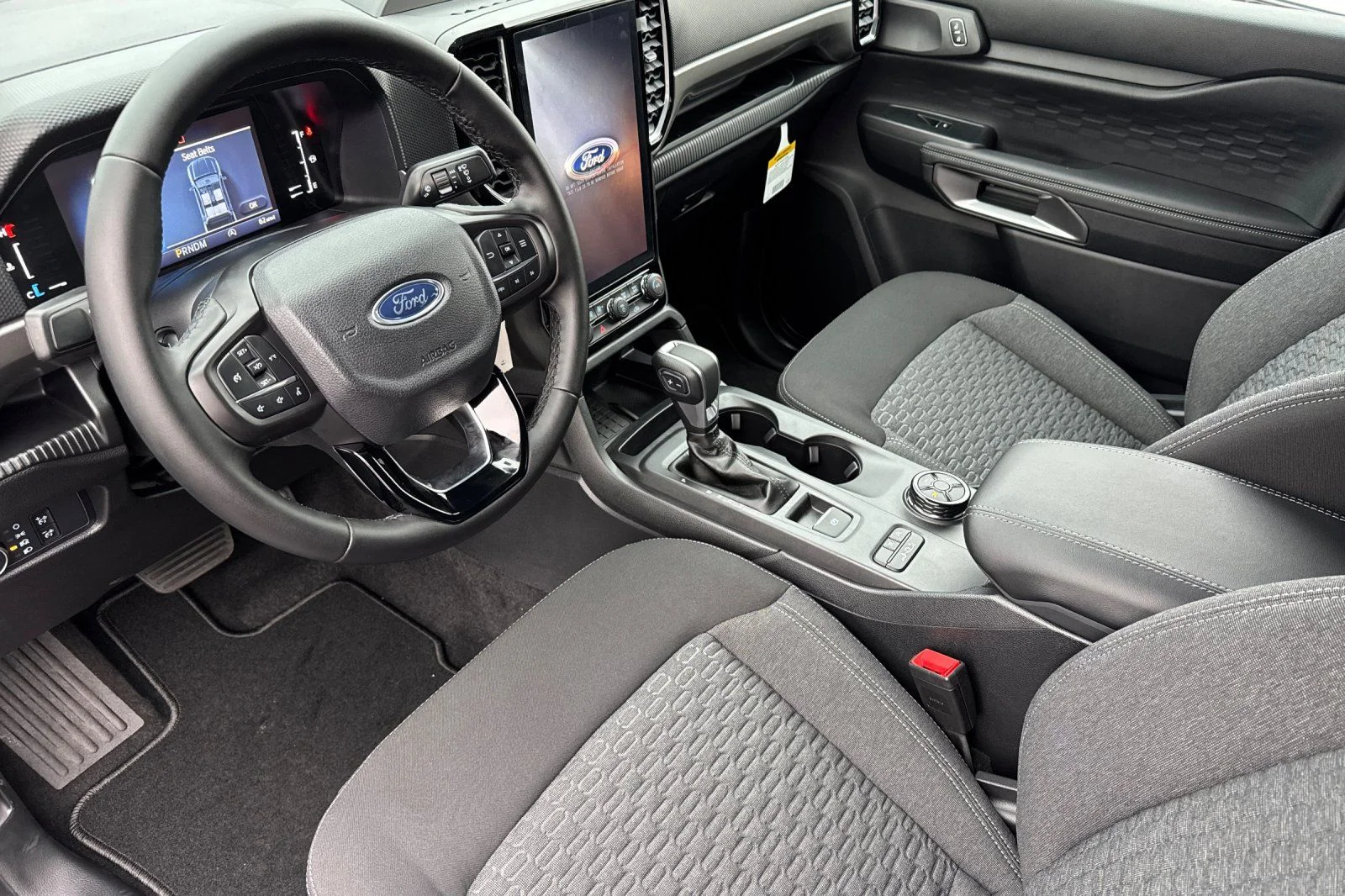 2025 Ford Ranger XLT - Photo 13