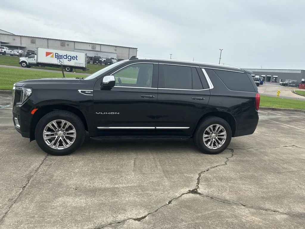 Used 2023 Onyx Black GMC SLT image 9