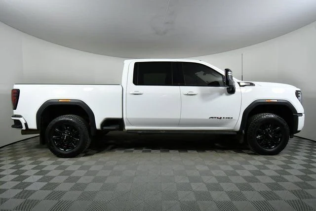 Used 2025 Summit White GMC AT4 image 15