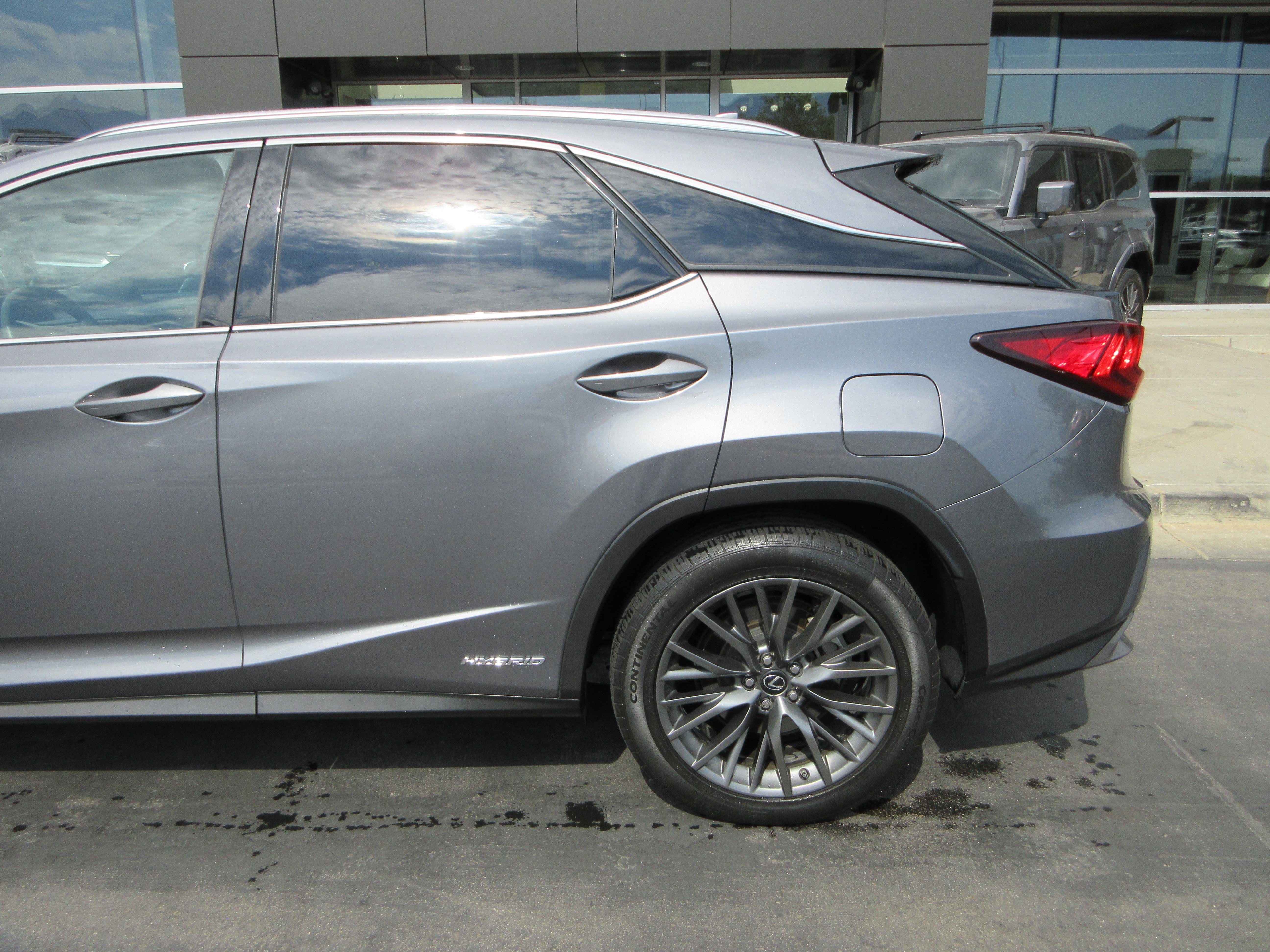 Used 2019 Nebula Gray Pearl Lexus 450h F Sport image 5