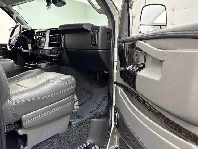 Used 2021 SPECIAL EXTERIOR COLOR Chevrolet LS image 19