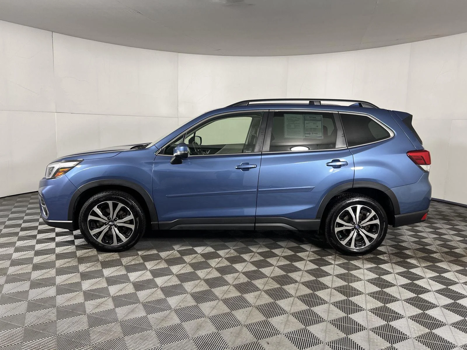 Used 2021 Horizon Blue Pearl Subaru Limited image 21