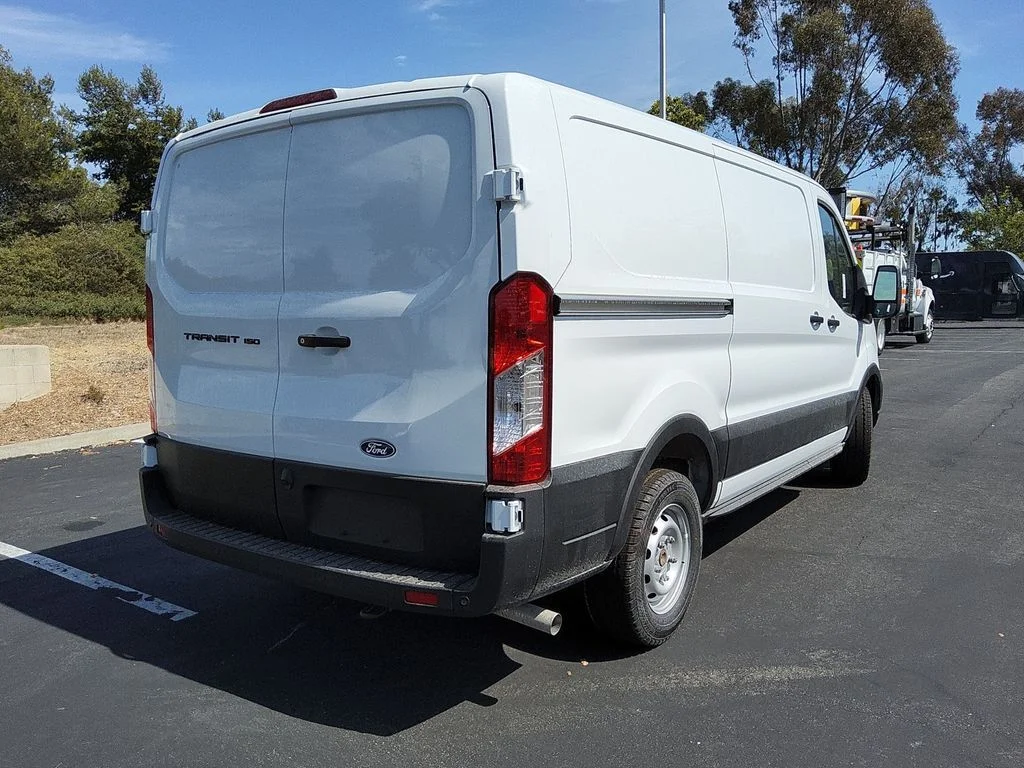 New 2026 Oxford White Ford Base image 24