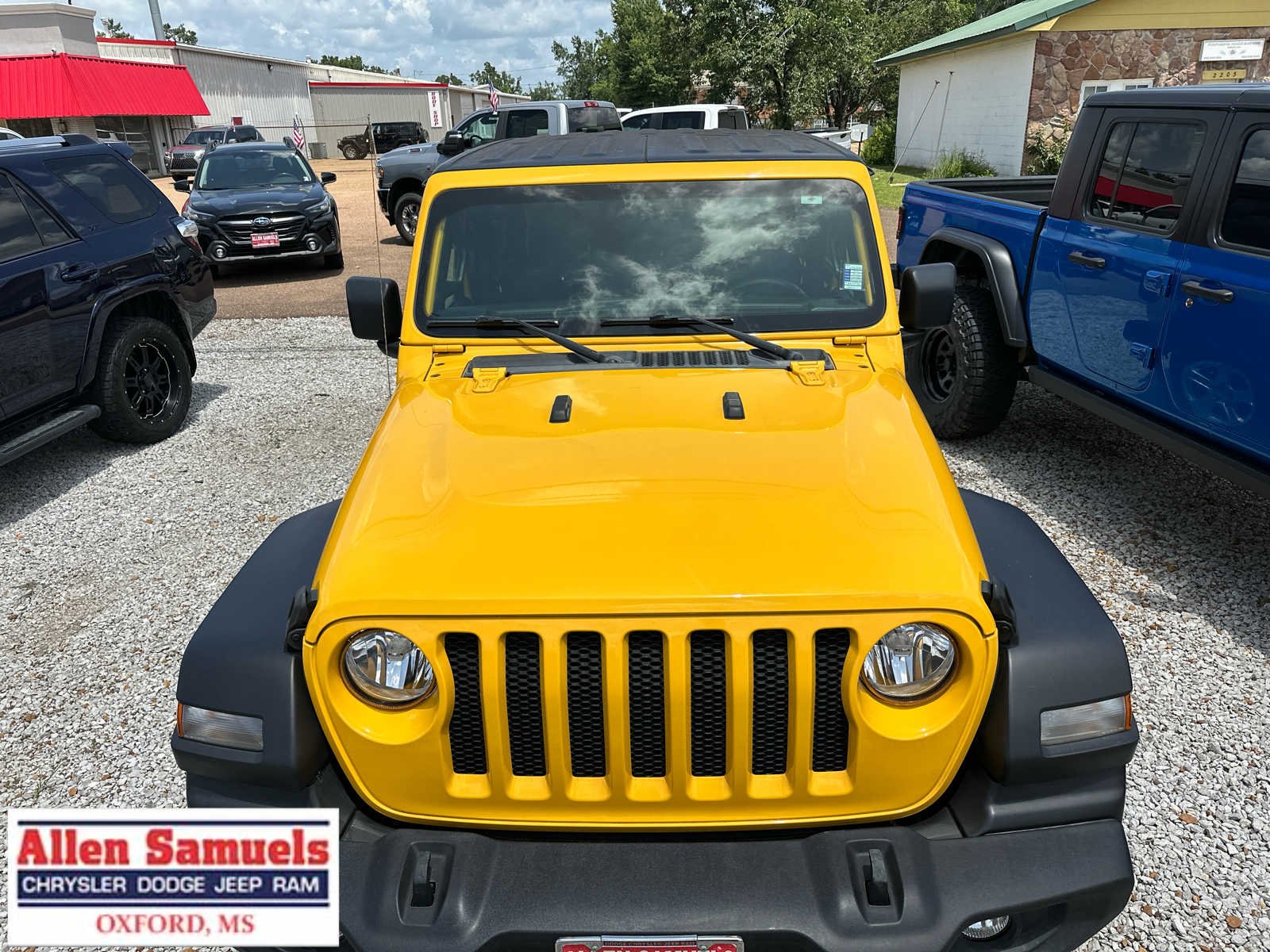 Used 2021 Hellayella Clearcoat Jeep Sport S image 8